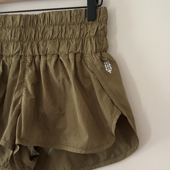 FREE PEOPLE MOVEMENT The Way Home Shorts High Rise Running Olive Green Size S - Picture 4 of 9